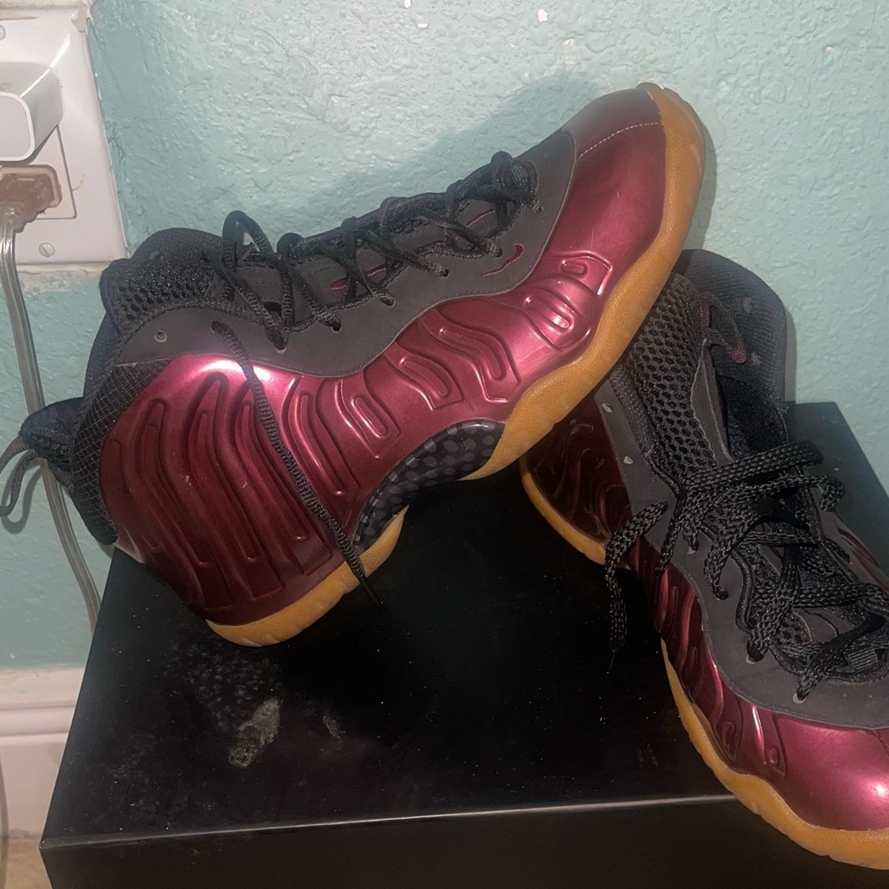 Burgundy foamposite new like conditions size US 7